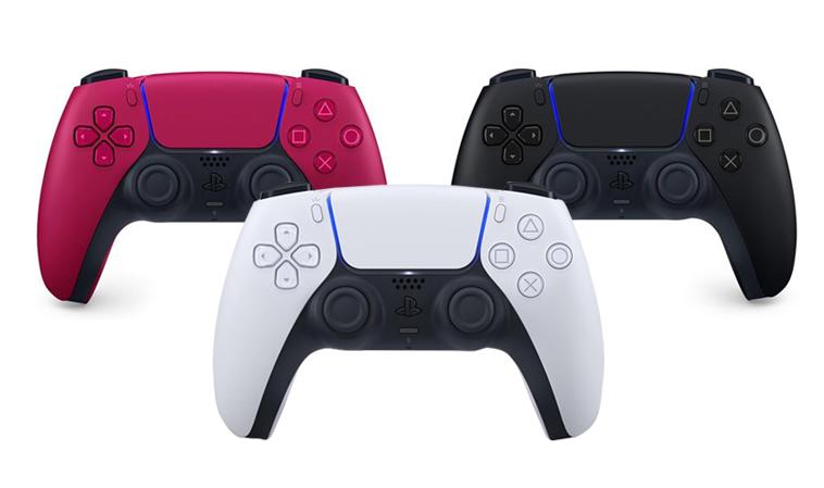 02 - PS5 Controllers